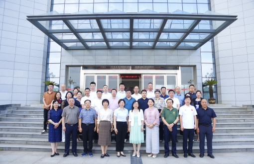 湖南省人大常委会委员、省工商联副主席石红走访调研长江电气