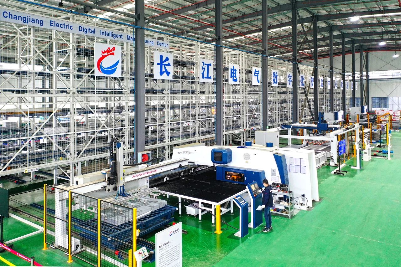 长江日报头条聚焦：长江电气牵住科技创新“牛鼻子”